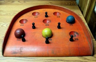Vtg Primitive Estate Find 3 Wood Balls / Table Bowling Pinball Style Game