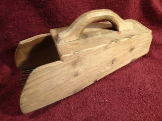 ANTIQUE HANDMADE WOODEN BERRY PICKER SCANDINAVIA PRIMITIVE FOLK ART FINLAND 3