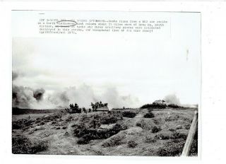 Vietnam War Press Photo - Us B - 52 Air Strike On No.  Viet Tank Column - Da Nang