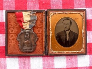 1863 Iowa Officer - 1/6th Plate Tintype/full Case - W/g.  A.  R.  War Service Medal.