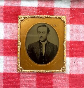 1863 Iowa Officer - 1/6th Plate Tintype/Full Case - w/G.  A.  R.  War Service Medal. 9