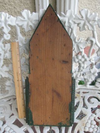 Antique Folk TRAMP ART Chip Carved Wooden WALL POCKET Primitive Old GREEN PAINT 6