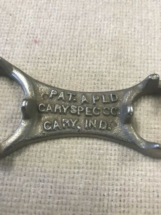 VINTAGE CARYSPEC CO.  CARY,  IND.  HAND CORN SHELLER 4