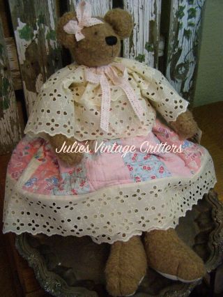 PRIMITIVE TEDDY BEAR DOLL,  ANTIQUE QUILT,  OLD LACE,  OLD PHOTO,  FOLK ART TEDDY BEAR 7