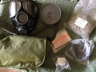 Fr - M40 Cbrn Respirator Gas Mask Sz S U.  S Only