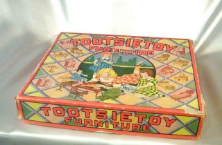 Vintage 1940 ' s Tootsie Toy Living Room Dollhouse Miniature Set Complete 8