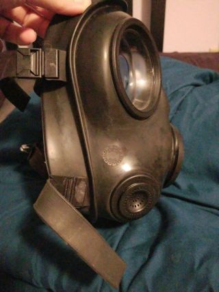 Vintage 1988 British Avon S10 gas mask Military Size 1,  with Filter 6