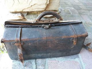 Civil War Era Medical Physicians Leather Doctors Bag And Instruments