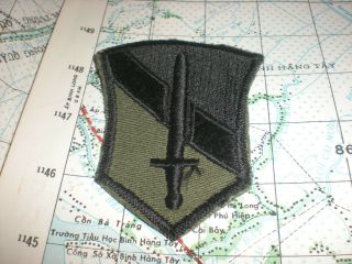 Vietnam 1960s Us - Made Cut Edge 1st Field Force Vietnam Subdued Patch Variation