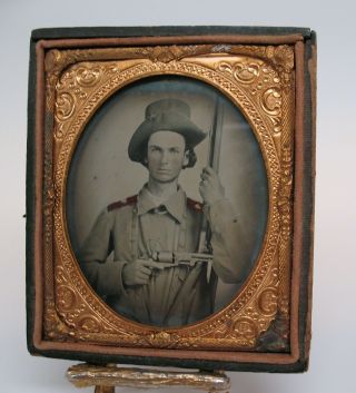 RARE CIVIL WAR 1/6 AMBROTYPE CONFEDERATE SOLDIER WITH COLT & RIFLE & HARDEE HAT 3
