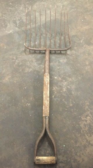 Vintage Primitive Antique Wooden Handled 46” Tall X 15” Wide Metal Pitch Fork