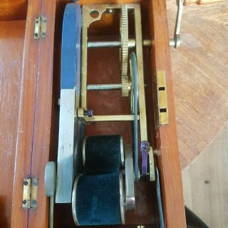 Victorian electric shock machine in orginal box 5