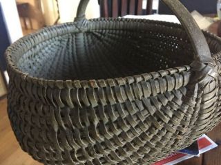 19TH C BUTTOCK BASKET IN GREENISH BLUE PAINT PAINT DECORATED DESIG 2