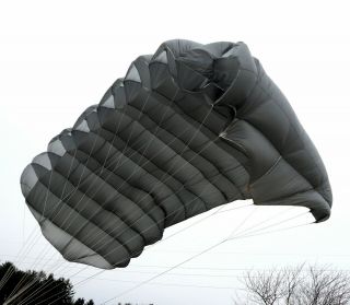 PD TR375 Military skydiving reserve parachute canopy - 375 sq ft 7 cell F111 4