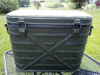 Vintage 1961 U.  S.  Military Army Food Cooler Container,  3 Metal Food Canisters 3