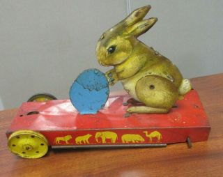 RARE ANTIQUE Vintage WOLVERINE TIN SANDY ANDY EASTER RABBIT BUNNY CHICK PULL TOY 7