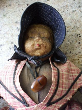 Antique Primitive Pilgrim Doll Beautifully Made Detailed Fabric Molded Face Lady 12