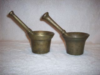 TWO VERY EARLY ANTIQUE CAST BRASS MORTAR & PESTLE ' S 2