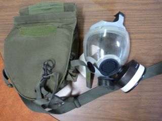 M2c4 Mst 002 - 057 Msa 04 - 600 Gas Mask - Size: Medium 2004 With Carrying Case