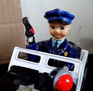 Vintage Tinplate Battery Operated Police Highway Patrol Jeep,  Daiya.  Japan.  60s 8