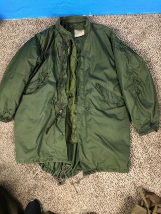 Vtg U.  S.  Army Extreme Cold Weather Fishtail Parka Men 