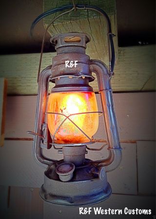 Small Vintage Style Electric Railroad Lantern W/ Flicker Bulb,  By R&fwc