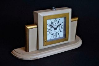 ATTRACTIVE 1930s FRENCH ART DECO HOLLYWOOD STYLE MANTLE CLOCK 7