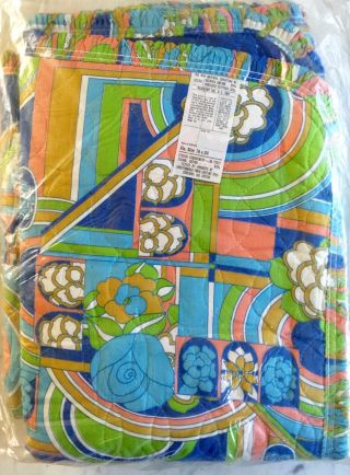Mid - Century New/Old Stock Linwood Patchwork Coverlet Quilt Reversible/Washable 3