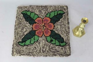 RARE FOLK ART 19TH C WOOL HOOKED RUG WITH A BOLD FLORAL DESIGN AND GREAT COLORS 2