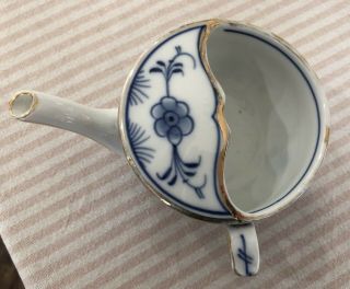 VINTAGE W T & C PORCELAIN INVALID FEEDER,  BLUE ONION PATTERN Made In Germany 4