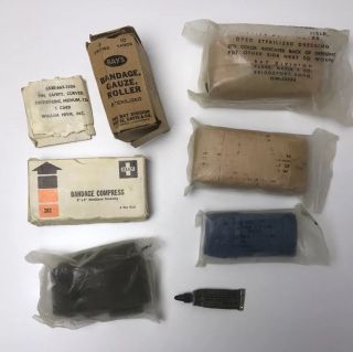 Vietnam Era Military First Aid Medic Supplies Bandages Nonrigid Field Supply Kit