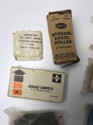 Vietnam Era Military First Aid Medic Supplies Bandages Nonrigid Field Supply Kit 2