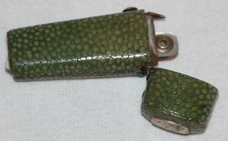 Antique George III Tapered Rounded Rectangular Shagreen Lancet Case. 6