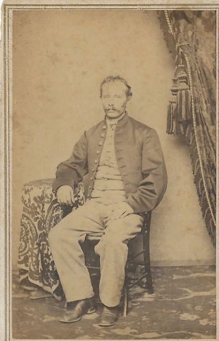 Cdv Civil War Soldier Seated Gardiner Maine
