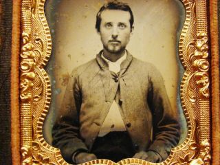 9TH PLATE CASED RUBY AMBROTYPE OF A CONFEDERATE PRIVATE.  VERY CLEAR CIVIL WAR 3