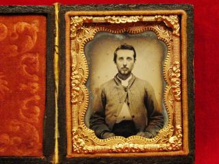9TH PLATE CASED RUBY AMBROTYPE OF A CONFEDERATE PRIVATE.  VERY CLEAR CIVIL WAR 4