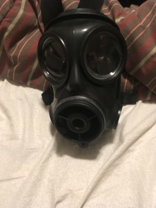 Avon Cbrn S10 Gas Mask Size 2