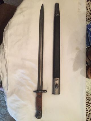 Antique 1907 British Enfield Bayonet With Scabbard