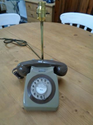 Retro Funky Dial Telephone Table Lamp