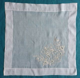 Antique finely embroidered whitework handkerchief - A monogram 5