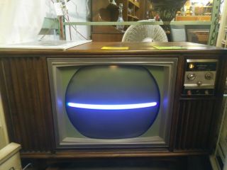 Mid century modern RCA TV 5