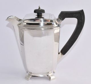 711g - Smart Art Deco Sterling Silver Coffee Pot - Cooper Bros,  1939,  950ml