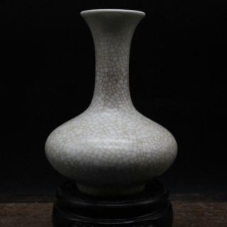 Chinese Old Ru Kiln White Glazed Crackle Pattern Porcelain Vase