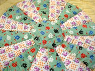 Vtg 1930 ' s 1940 ' s wagon wheel Quilt hand quilted stitched dresden plate 7
