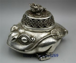 Chinese Old Tibetan Silver Incense Burner Statues Hand Carved Money Toad Wealth