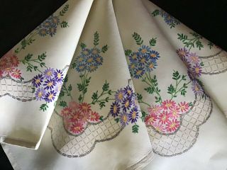 Vintage Irish Linen Tablecloth Pretty Daisies & Trellis Work