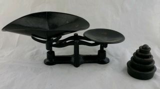 Antique Vintage Cast Iron Scale No.  146 Complete With All 6 Stackable Weights