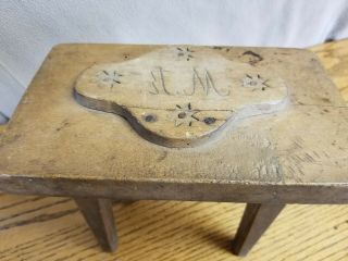 Early England Country Primitive Stool W/ Butter Or Cookie Mold Press On Top