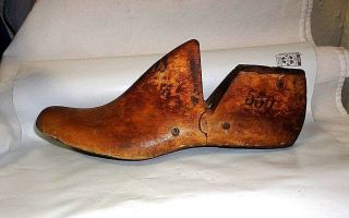 Vintage Solid Wood Shoe Mold Last Form Size 8.  5ee Endicott Johnson Shoe Comp 63