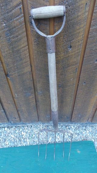 Great Vintage 5 Prong Hay Pitch Fork 35 " Wooden Handle Country Decor